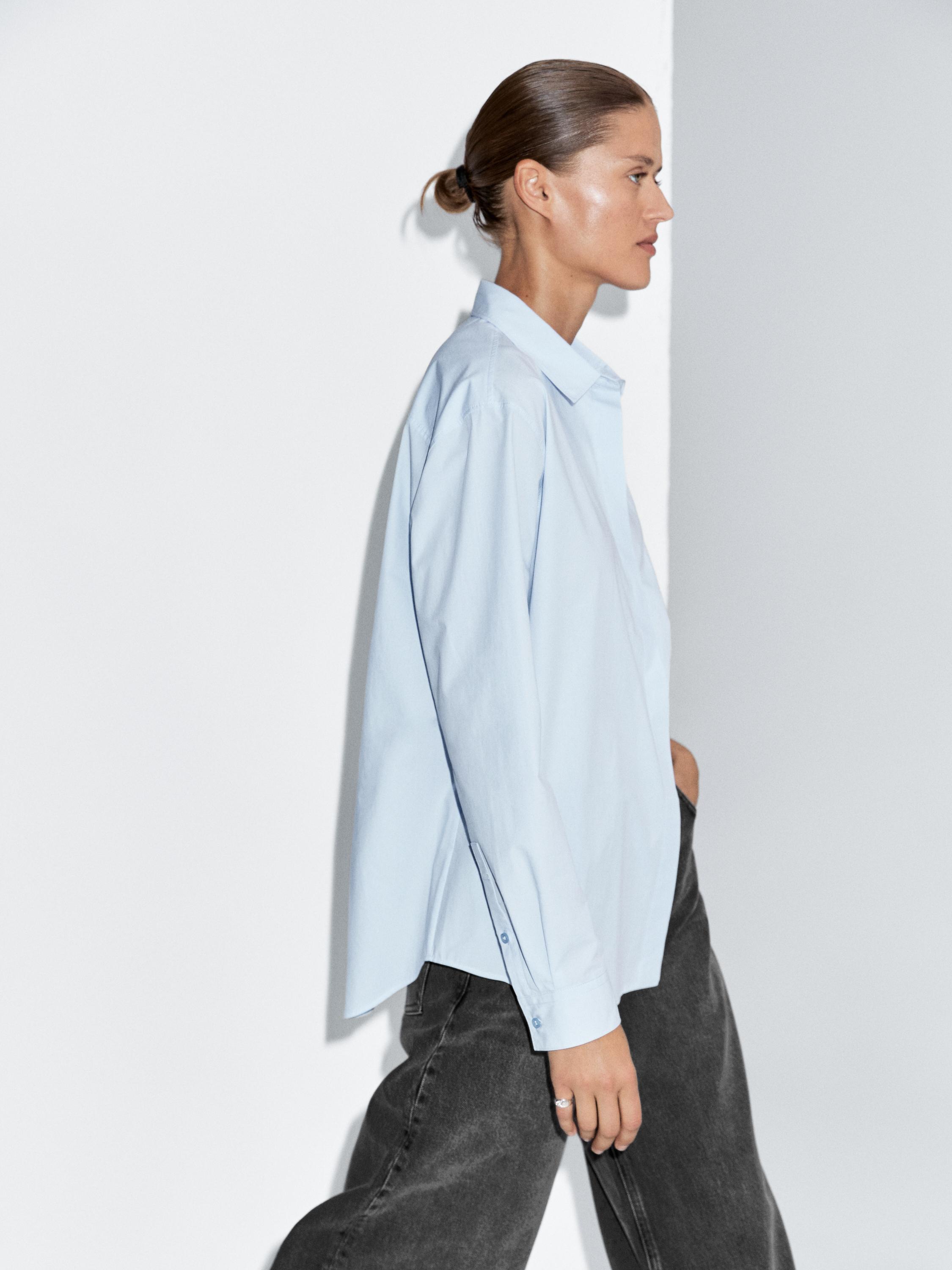 Poplin shirt with hidden buttons